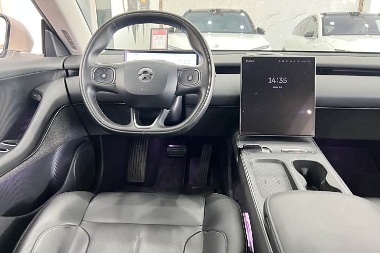 NIO ET5 2023 image de voiture #11
