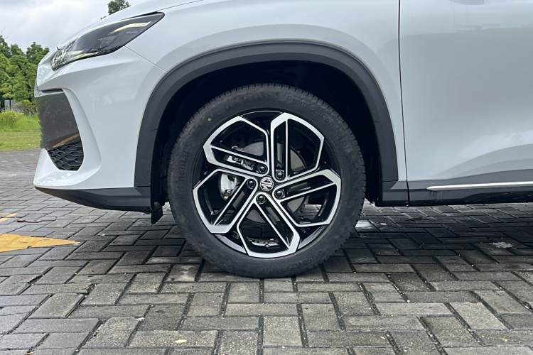MG ONE 2023 car image #11
