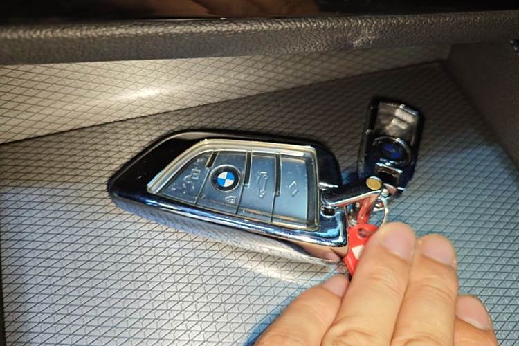 BMW 5 Series (Imported) 2018 #11 BMW 5 Series (Imported) 2018 car image #11