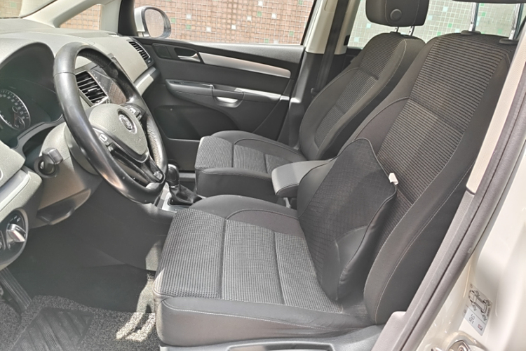 Volkswagen Sharan 2018 imagem de carro #11