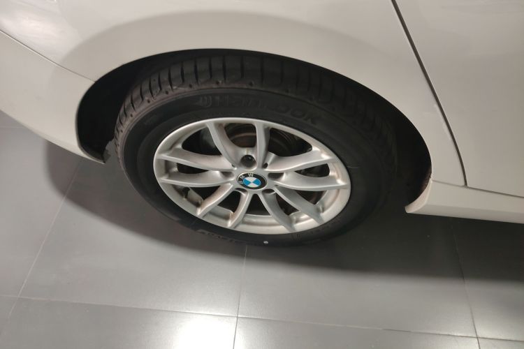 BMW 1 Series (Imported) 2019 #11 BMW 1 Series (Imported) 2019 car image #11