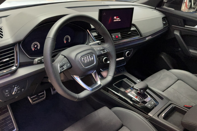 Audi Q5L Sportback 2024 car image #11