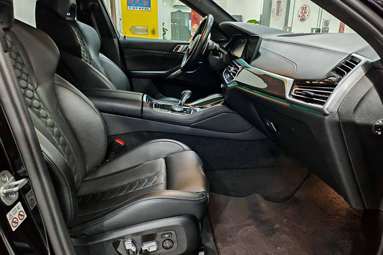 BMW X6 M 2021 immagine di auto #11