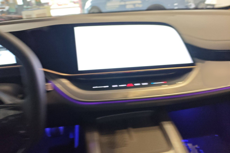 HongQi TianGong 08 #11 HongQi TianGong 08 car image #11