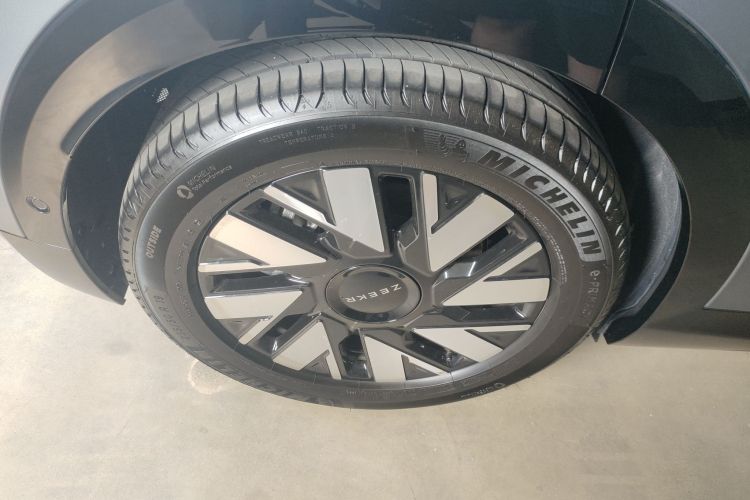 Zeekr MIX 2024 car image #11