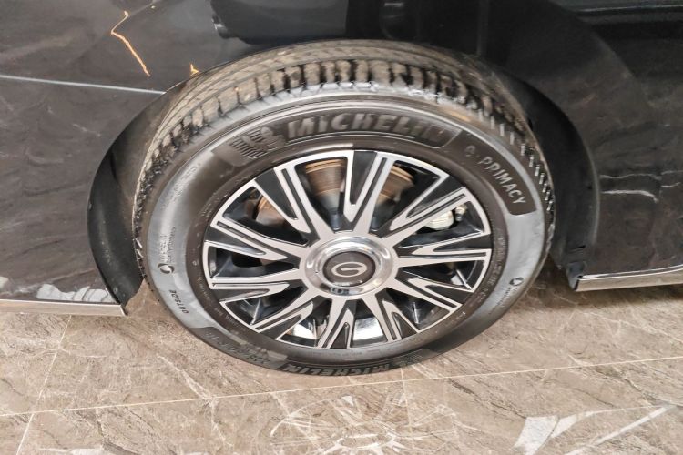 GAC Trumpchi E9 2025 #11 GAC Trumpchi E9 2025 car image #11