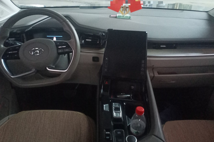 Hyundai Custo 2021 car image #11