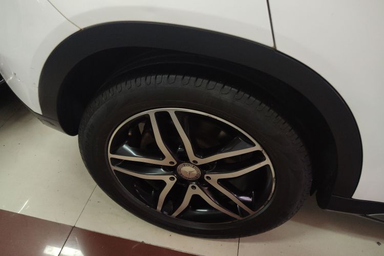 Mercedes-Benz GLA Class 2015 car image #11