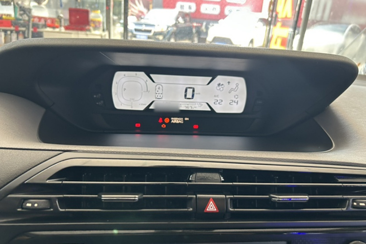 Citroen C4 PICASSO 2017 صورة سيارة #11