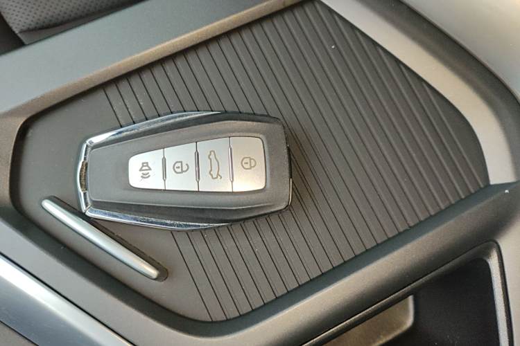 睿蓝汽车 枫叶80v 2024 汽车图片 #11