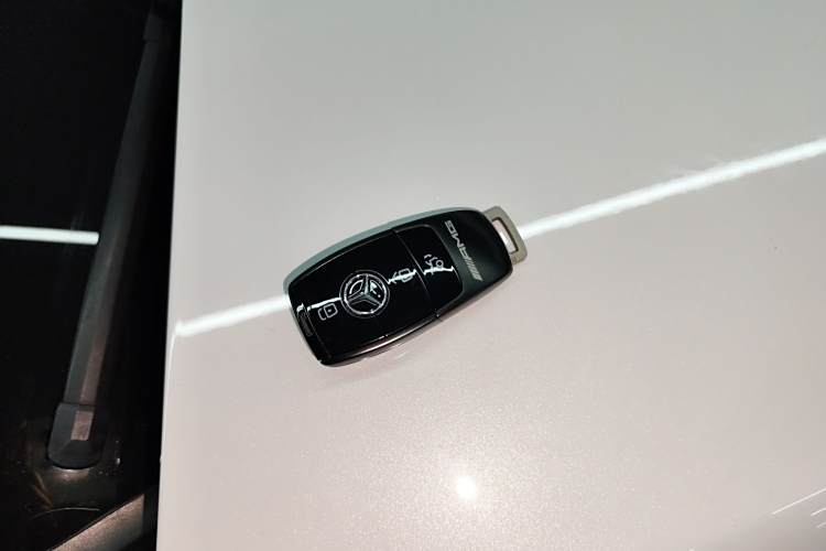 Mercedes-Benz GLB AMG 2020 immagine di auto #11