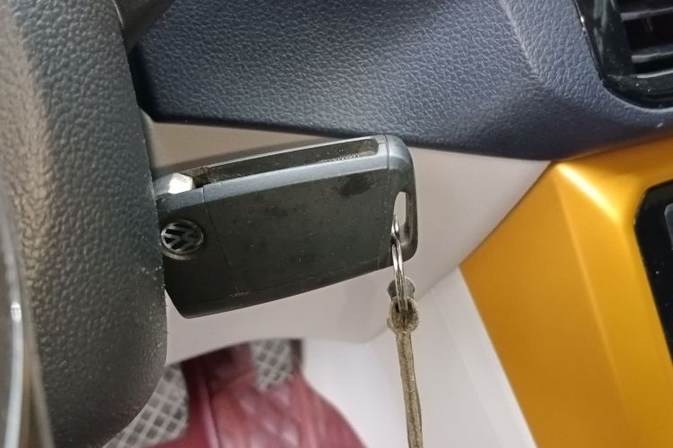 Volkswagen T-Cross 2020 car image #11