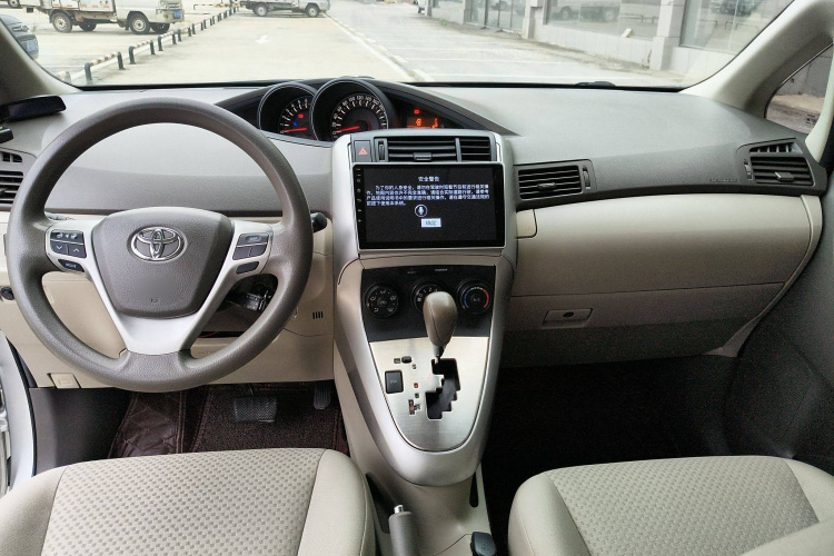 Toyota Verso 2016 car image #11