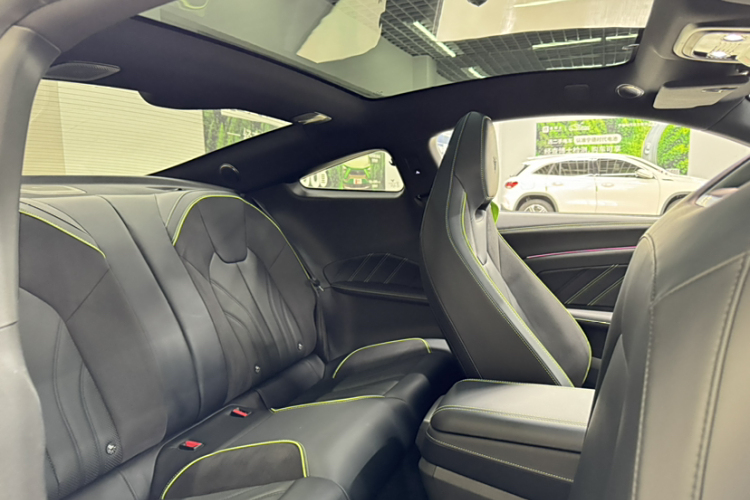 哪吒汽车 哪吒GT 2023 汽车图片 #11