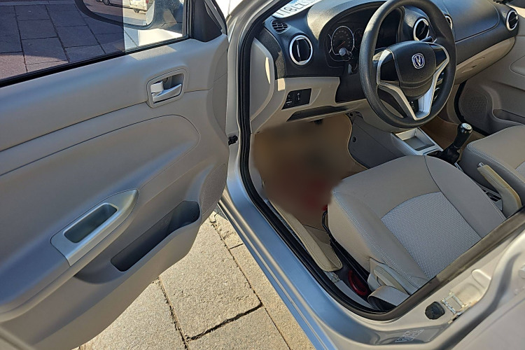 长安 悦翔V3 2016 汽车图片 #11