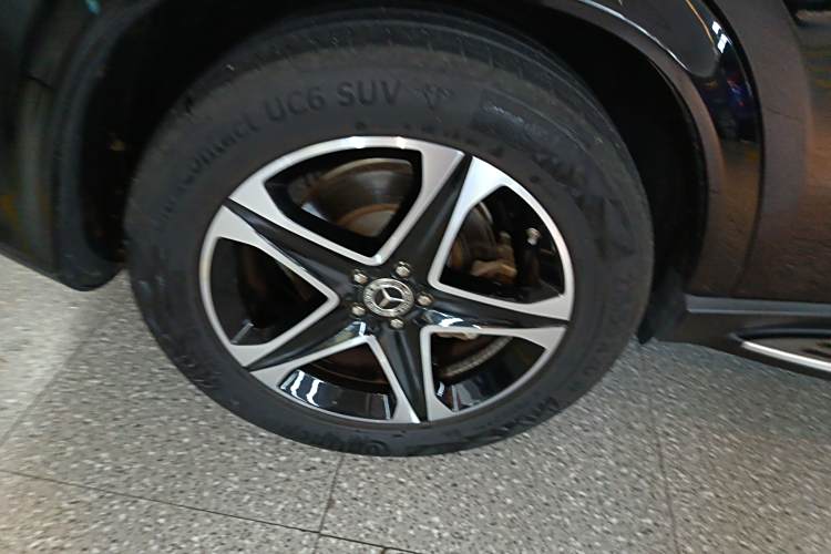 Mercedes-Benz GLE Class New Energy 2022 car image #11