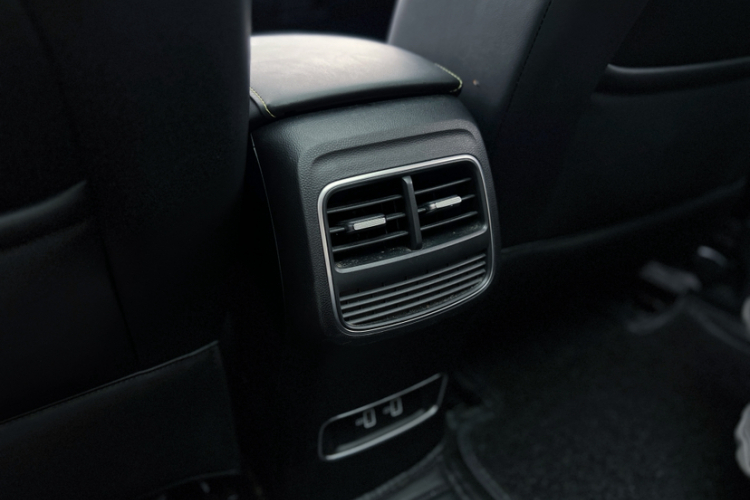 Roewe RX5 New Energy 2021 изображение автомобиля #11