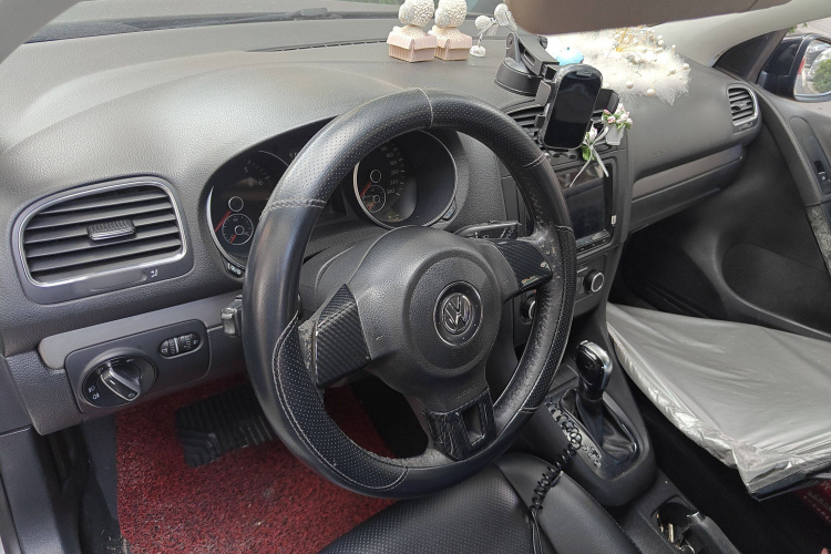 Volkswagen Golf 2013 car image #11