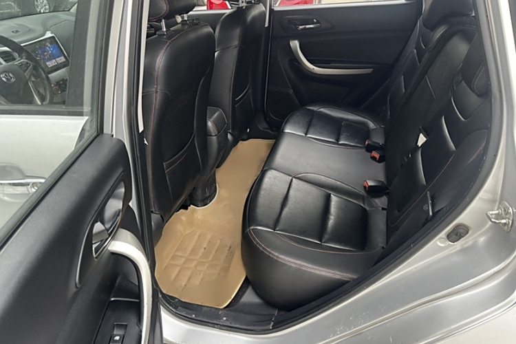 Changan CS35MAX 2015 #11 Changan CS35MAX 2015 صورة سيارة #11