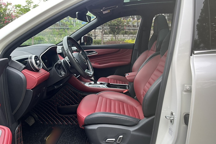 MG HS 2019 car image #11