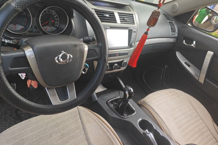 GEELY GX7 2015 #11 GEELY GX7 2015 car image #11