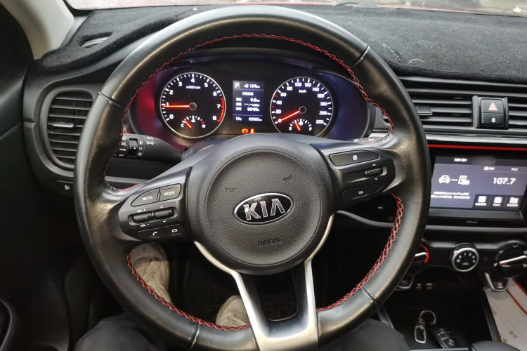 Kia Rio Cross 2019 صورة سيارة #11
