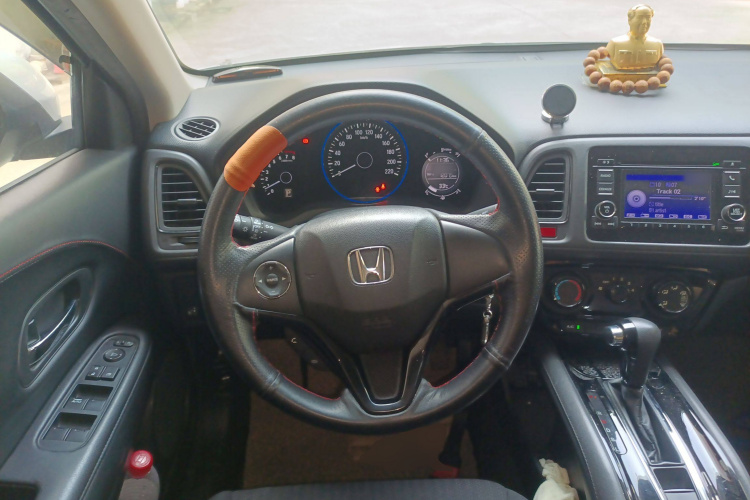 Honda VEZEL 2016 صورة سيارة #11