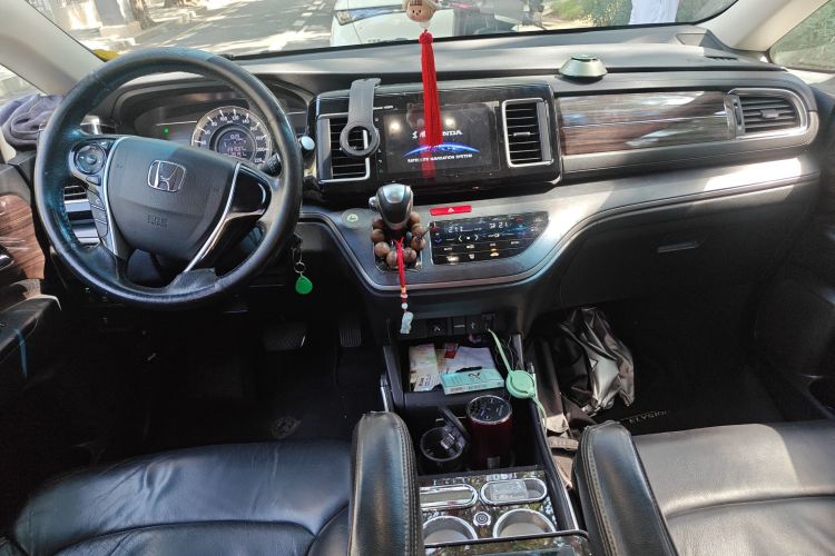 Honda Elysion 2016 imagen de coche #11