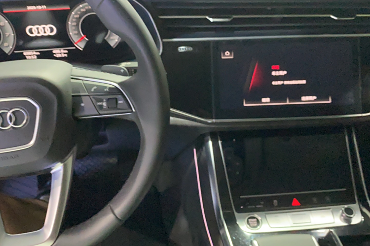 Audi Q8 2020 изображение автомобиля #11