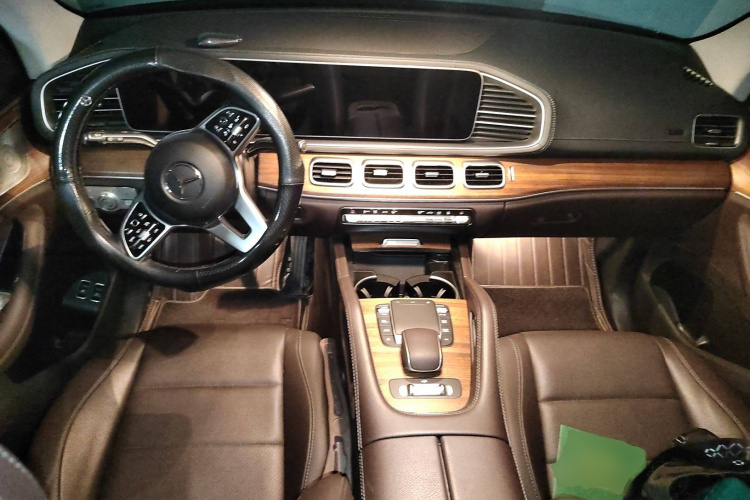 Mercedes-Benz GLE Class New Energy 2022 car image #11