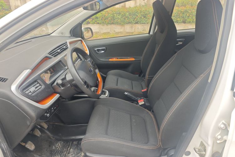 GEELY Vision X1 2018 immagine di auto #11