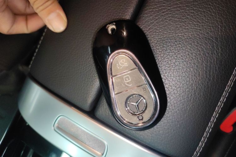Mercedes-Benz C Class New Energy 2022 car image #11