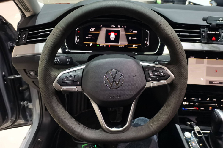 Volkswagen Passat Variant 2023 imagem de carro #11