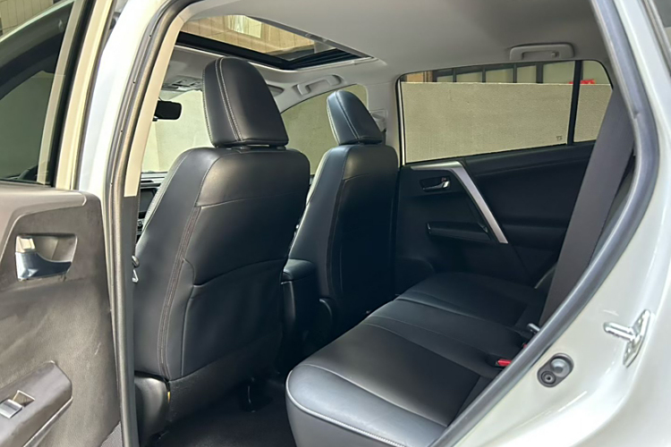 RAV4 2017 #11 RAV4 2017 car image #11