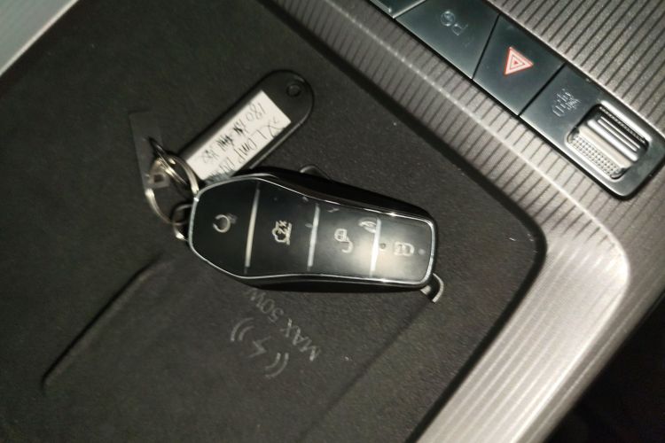 BYD HanL 2025 car image #11