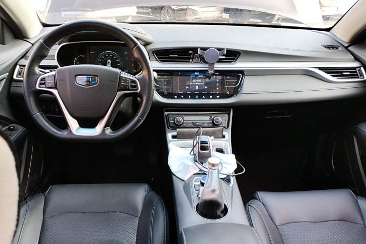 GEELY Emgrand New Energy 2018 #11 GEELY Emgrand New Energy 2018 car image #11