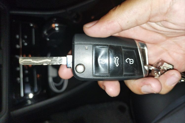 Volkswagen Bora Pure Electric 2021 صورة سيارة #11