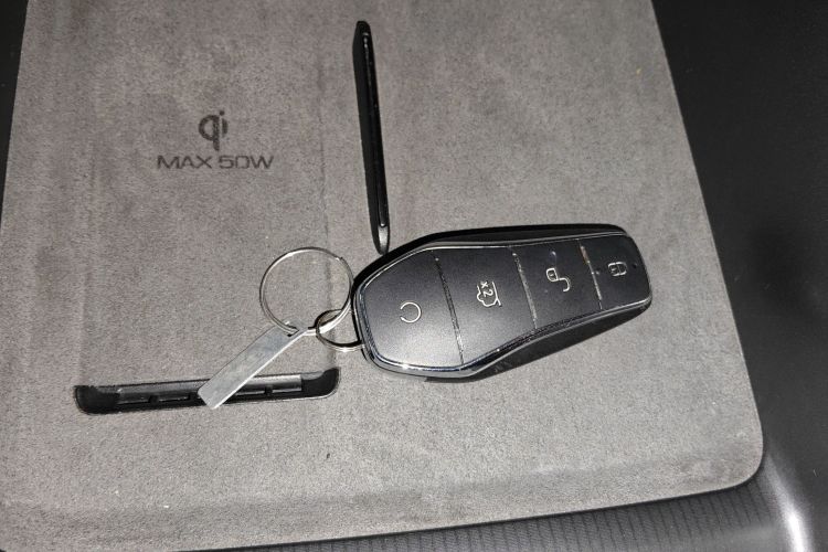 BYD SongL EV 2024 #11 BYD SongL EV 2024 car image #11