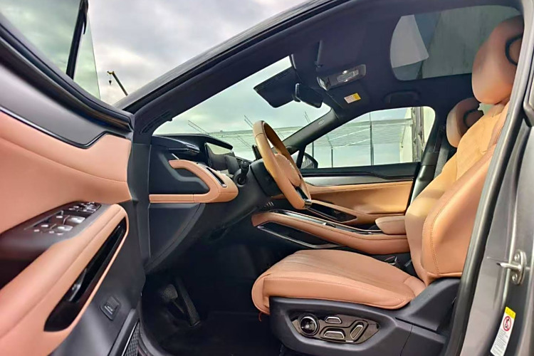 BYD SongL EV 2024 car image #11