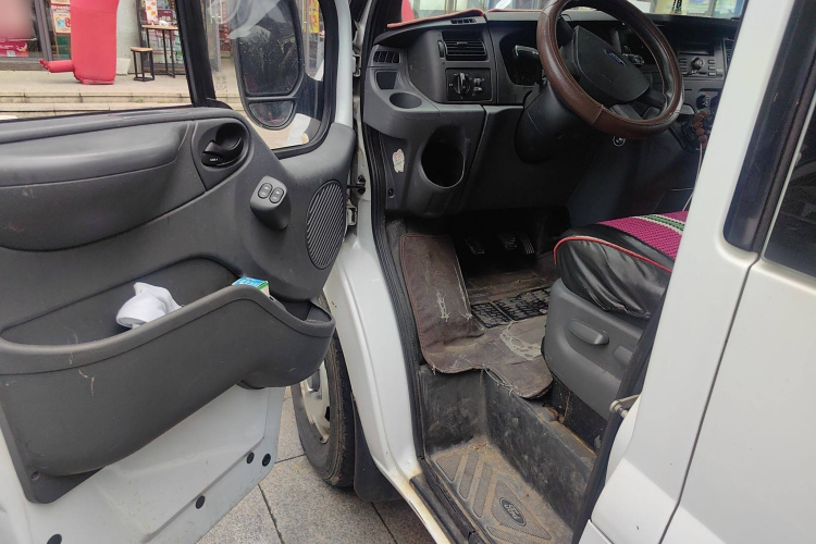 Ford New Transit 2017 car image #11