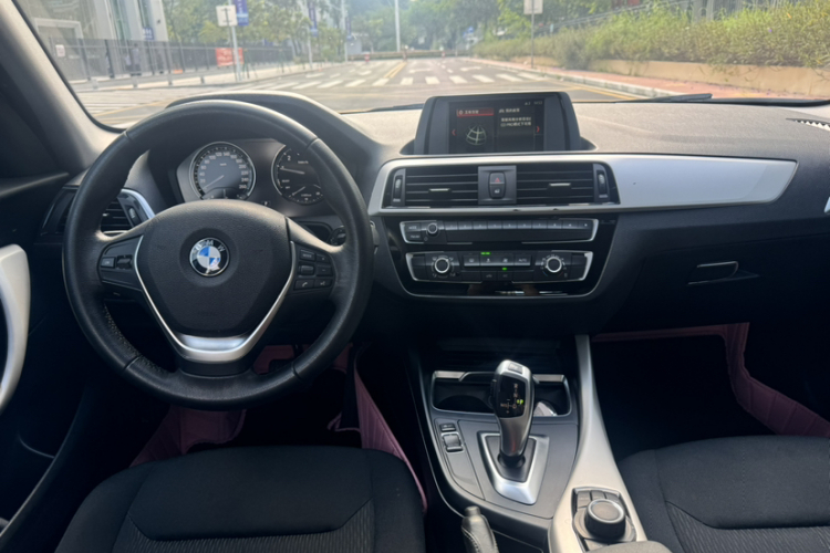 BMW 1 Series (Imported) 2018 car image #11