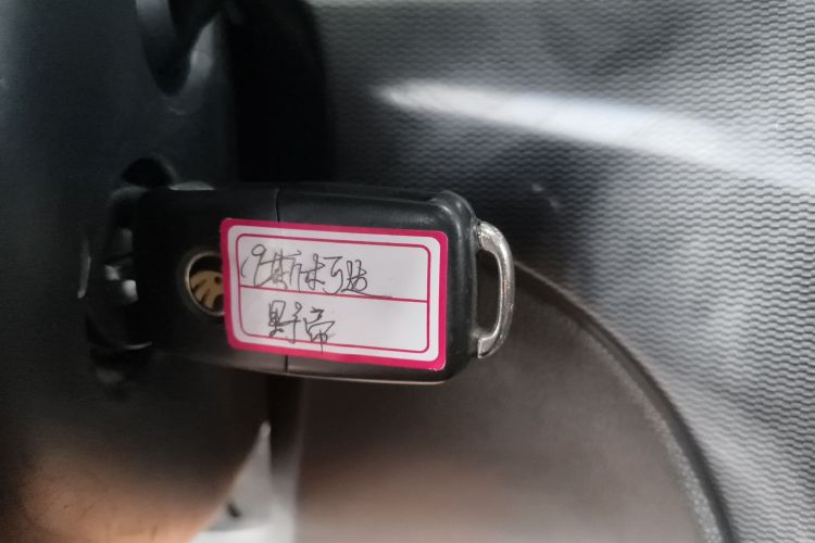 Skoda Yeti 2018 car image #11