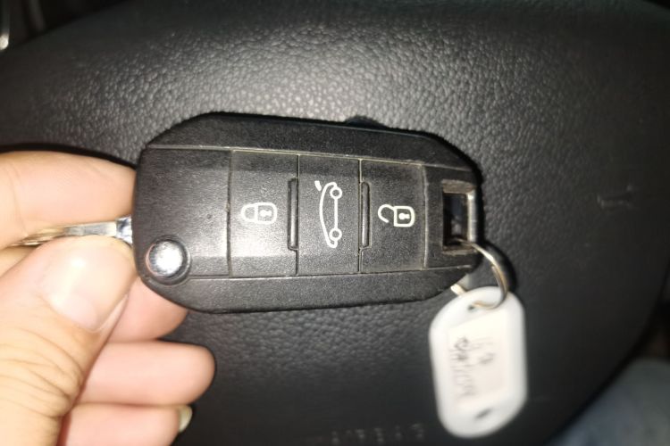 Citroen C3-XR 2015 #11 Citroen C3-XR 2015 car image #11