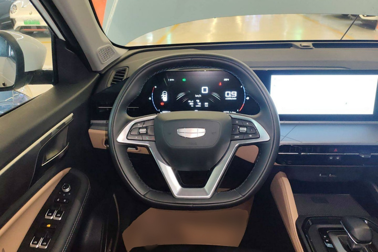 GEELY OkavangoPRO 2025 #11 GEELY OkavangoPRO 2025 car image #11