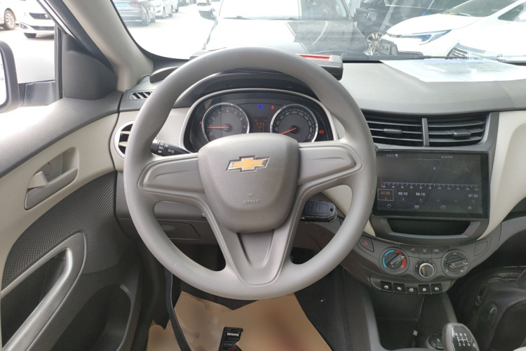 Chevrolet Sail 2018 immagine di auto #11