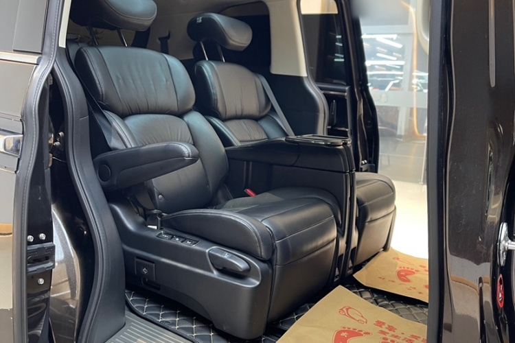 Honda Elysion 2019 imagen de coche #11