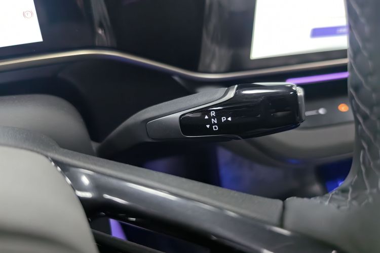 HongQi EH7 car image #11