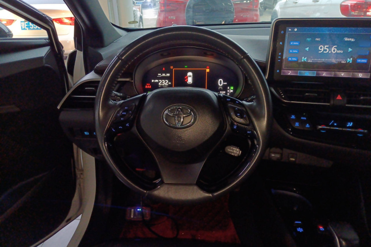 Toyota C-HR EV 2020 #11 Toyota C-HR EV 2020 car image #11