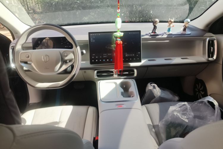 零跑汽车 零跑B01 2025 汽车图片 #11