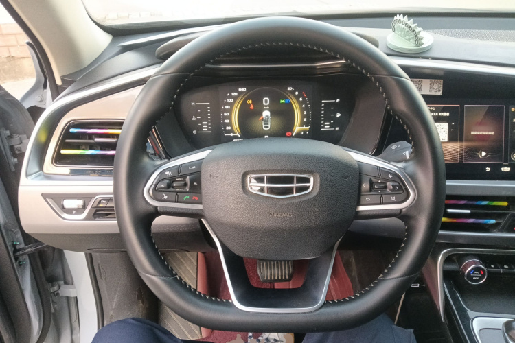 GEELY Tugella S 2022 car image #11